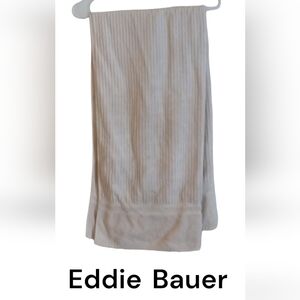 Eddie Bauer Home Plush Cream Giant Bath Towel. Size: 27" W x 52" L -Vintage